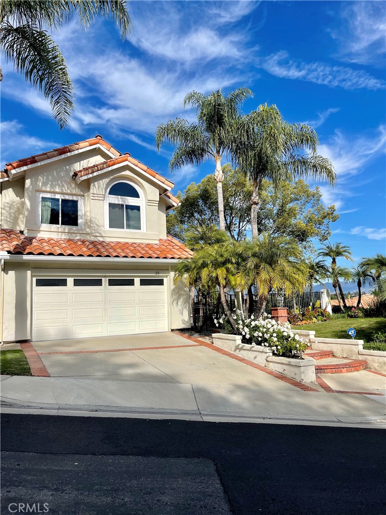 25 Vista Firenze, Laguna Hills CA 92653 - photo 1