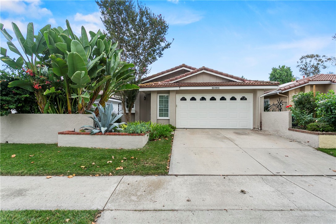 Charming single-level home tucked at the end of a quiet cul-de-sac in Laguna Hills’ desirable Sunset Place community - 25022 Sunset Place E, Laguna Hills CA 92653 - photo 1