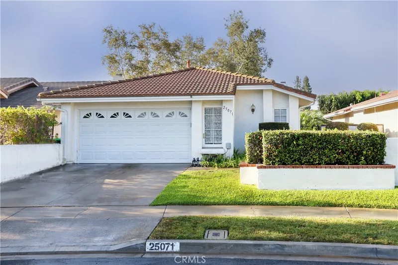 25071 W Sunset Place, Laguna Hills, CA 92653