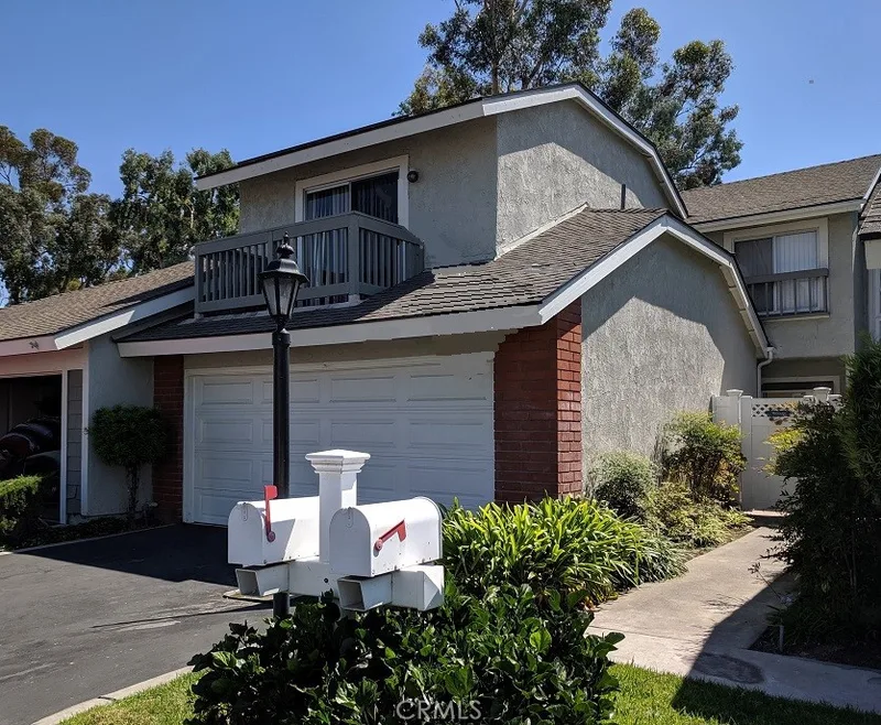 25091 Acacia Lane 33, Laguna Hills, CA 92653