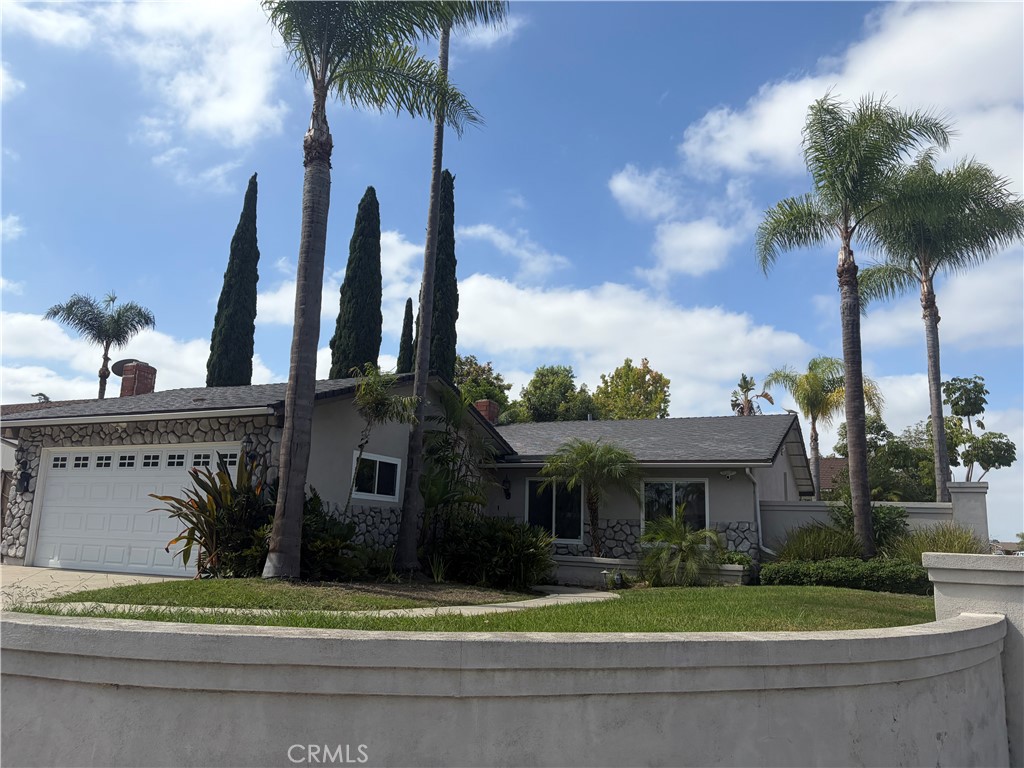 25091 Modoc, Laguna Hills CA 92653 - photo 1