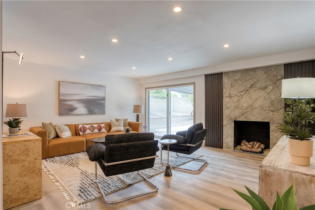 25112 Northrup, Laguna Hills CA 92653 - photo 4