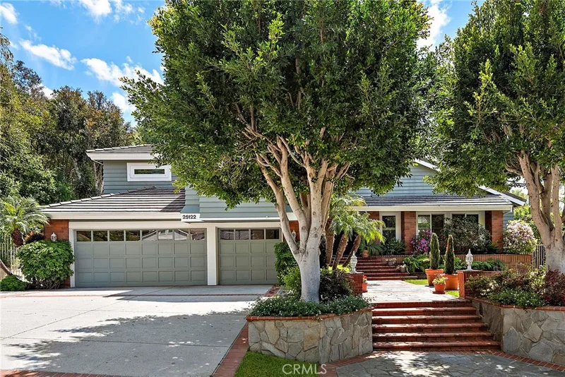 25122 Black Horse Lane, Laguna Hills, CA 92653