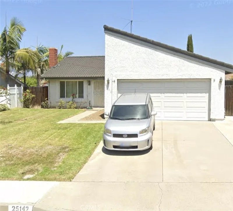 25142 Madeira, Laguna Hills, CA 92653