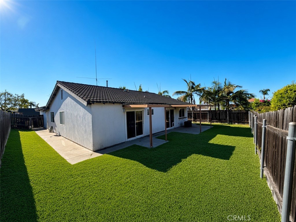 25142 Madeira, Laguna Hills CA 92653 - photo 2