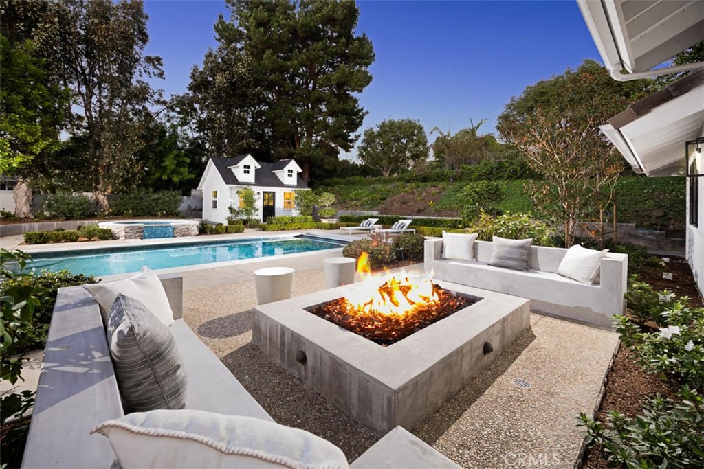 25181 Mustang Drive, Laguna Hills CA 92653 - photo 43