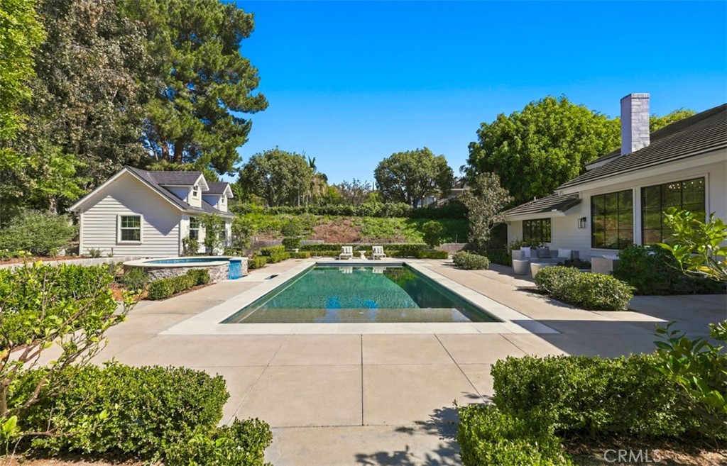 25181 Mustang Drive, Laguna Hills CA 92653 - photo 45