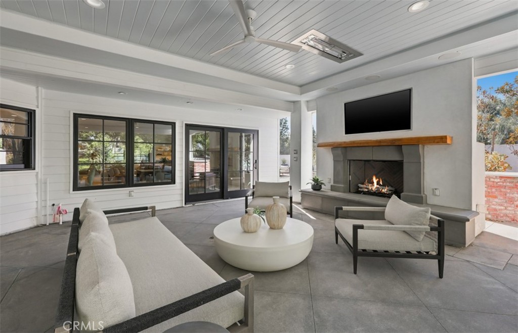 25181 Mustang Drive, Laguna Hills CA 92653 - photo 54