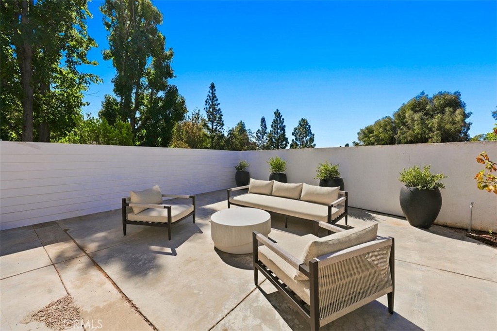 25181 Mustang Drive, Laguna Hills CA 92653 - photo 58