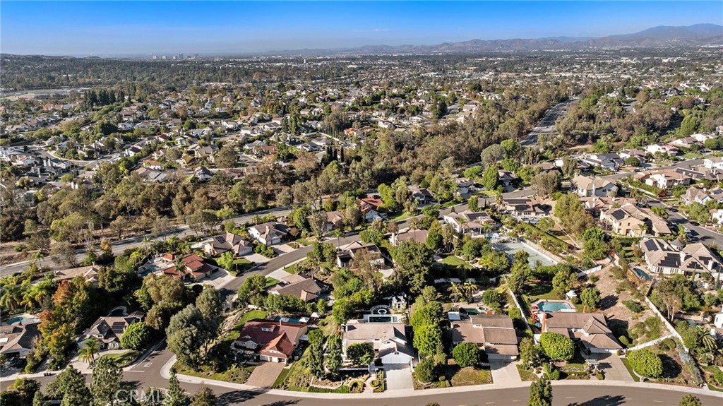 25181 Mustang Drive, Laguna Hills CA 92653 - photo 65