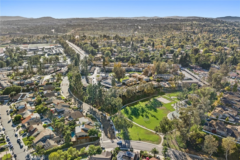 Ideally positioned near neighborhood parks, schools, shopping, dining & convenient freeway & Toll Road access - 25182 Stockport, Laguna Hills CA 92653 - photo 42