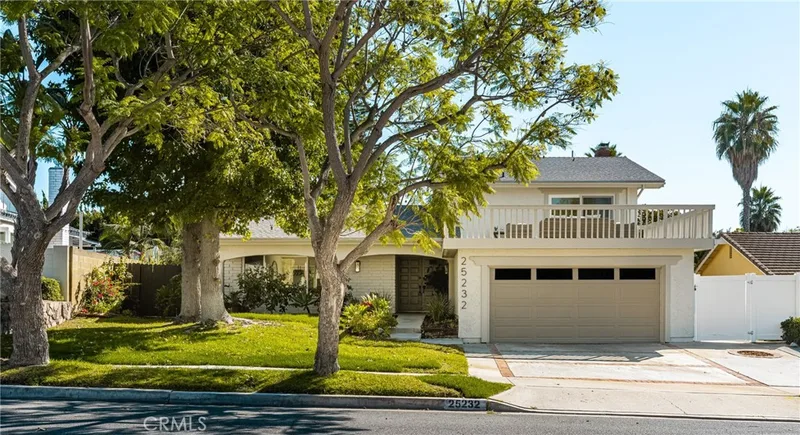25232 Earhart, Laguna Hills, CA 92653