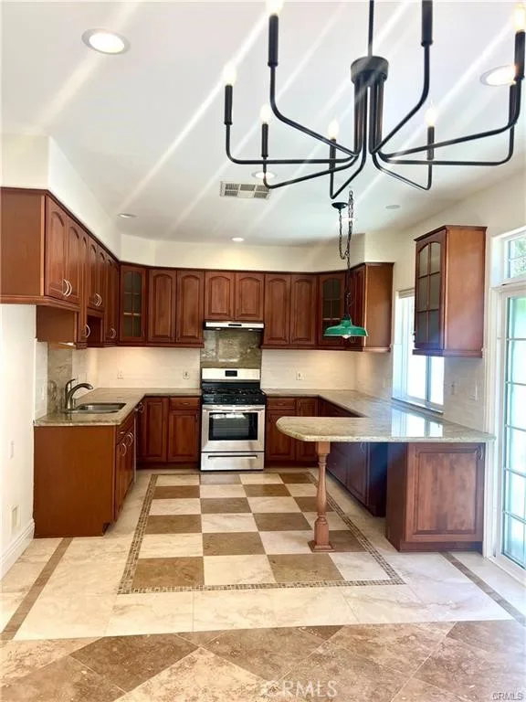 25292 De Salle, Laguna Hills, CA 92653