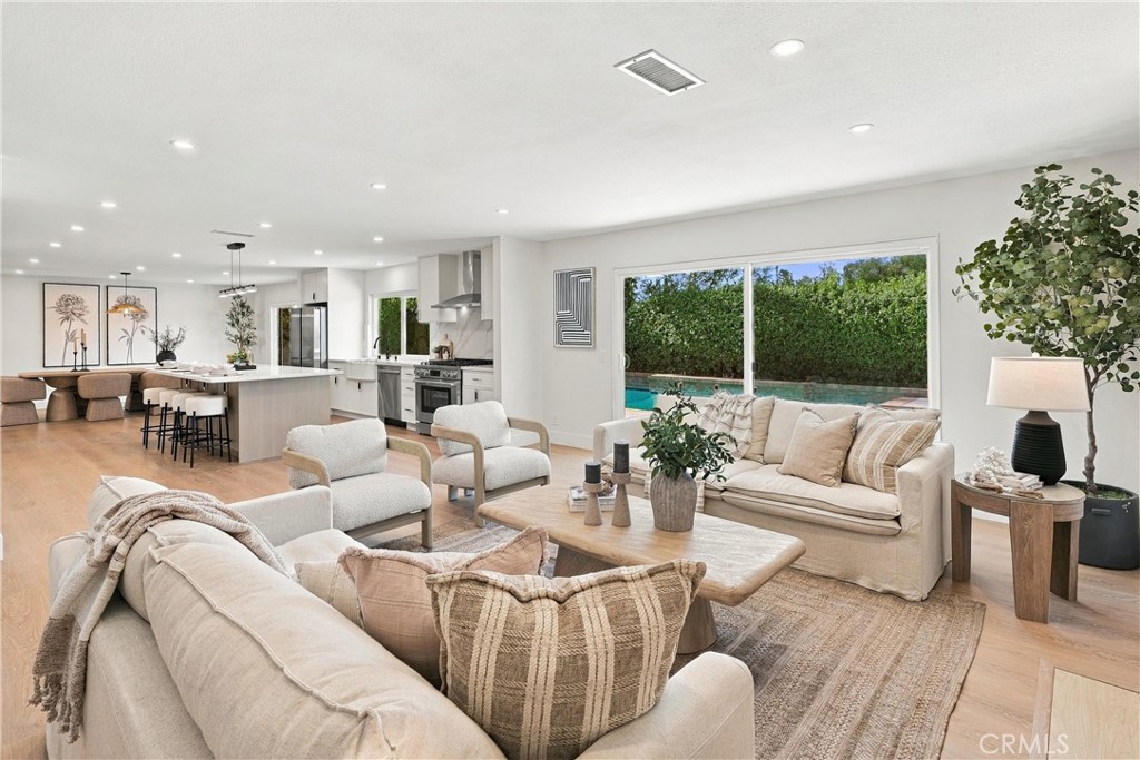 25301 Barents, Laguna Hills CA 92653 - photo 21