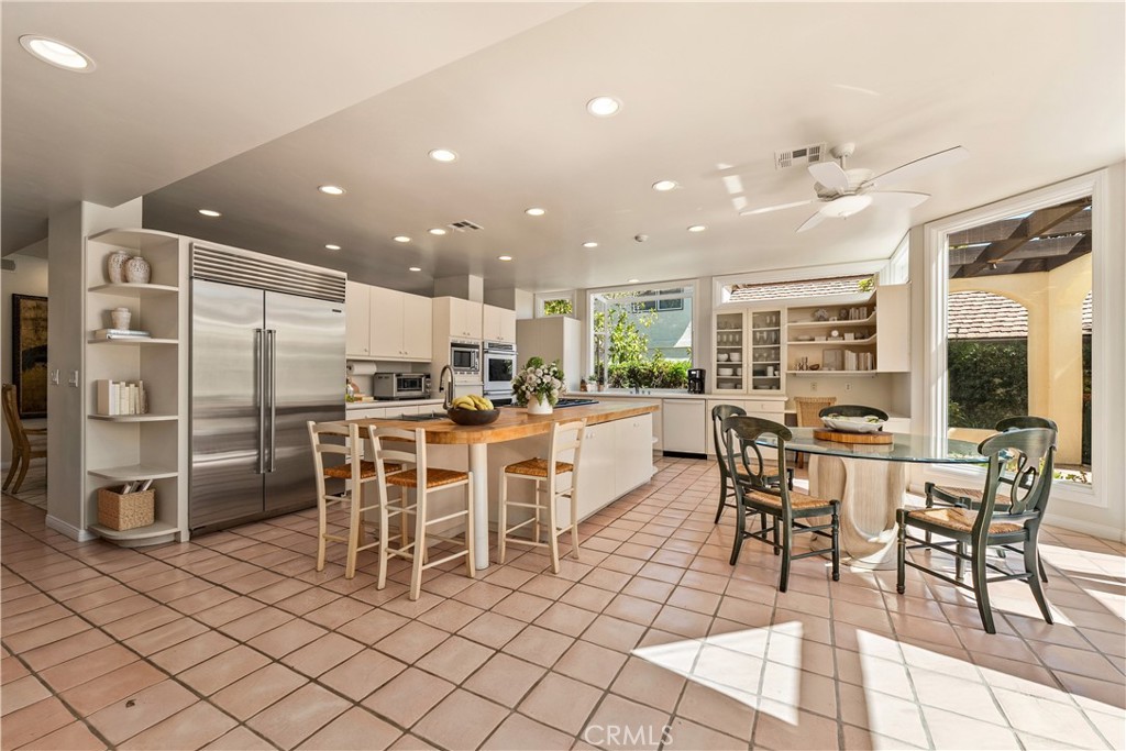 Open island kitchen - 25442 Rapid Falls, Laguna Hills CA 92653 - photo 11