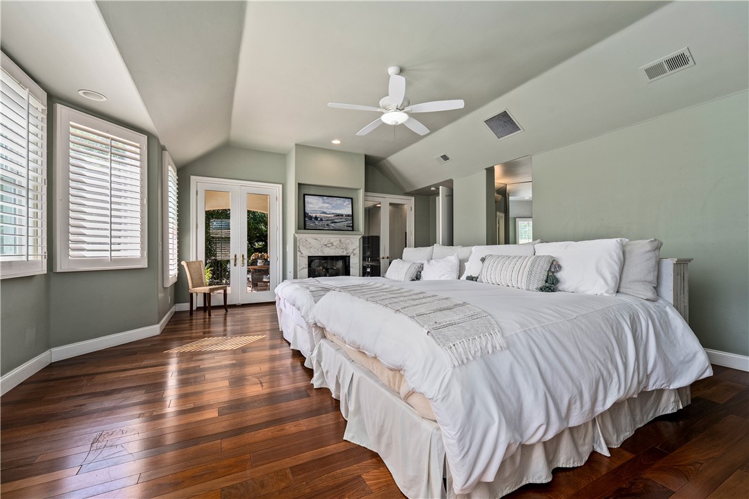 Primary bedroom suite - 25442 Rapid Falls, Laguna Hills CA 92653 - photo 18
