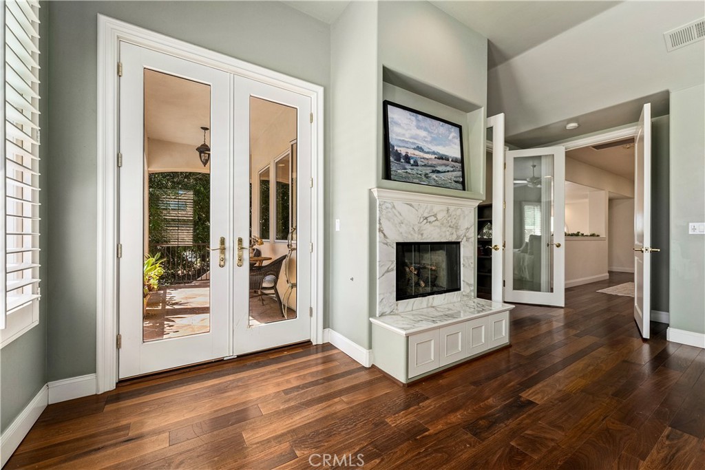 Primary bedroom suite - 25442 Rapid Falls, Laguna Hills CA 92653 - photo 20