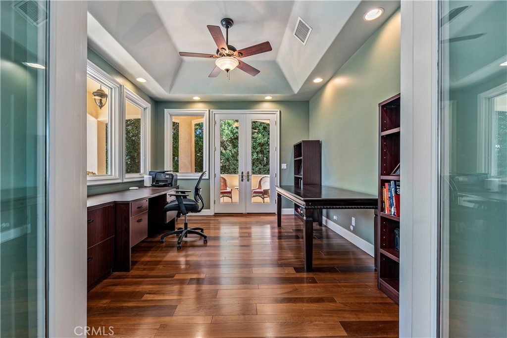 Office off primary suite - 25442 Rapid Falls, Laguna Hills CA 92653 - photo 21