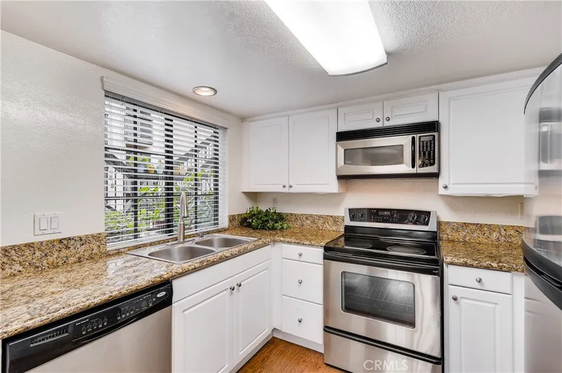 25511 Indian Hill Lane A, Laguna Hills, CA 92653