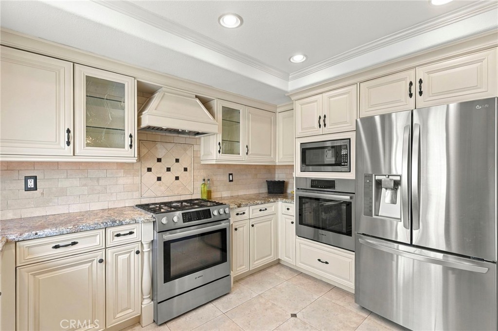 Granite counter tops remodeled cabintry - 25516 La Mirada Street, Laguna Hills CA 92653 - photo 8
