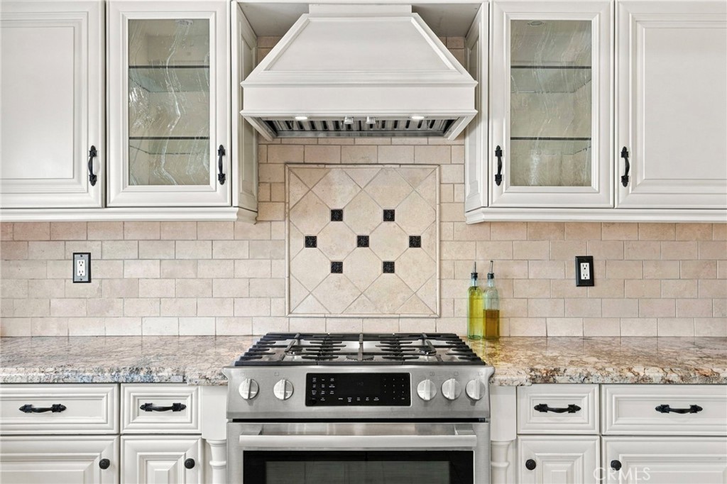 5 burner gas range - 25516 La Mirada Street, Laguna Hills CA 92653 - photo 9