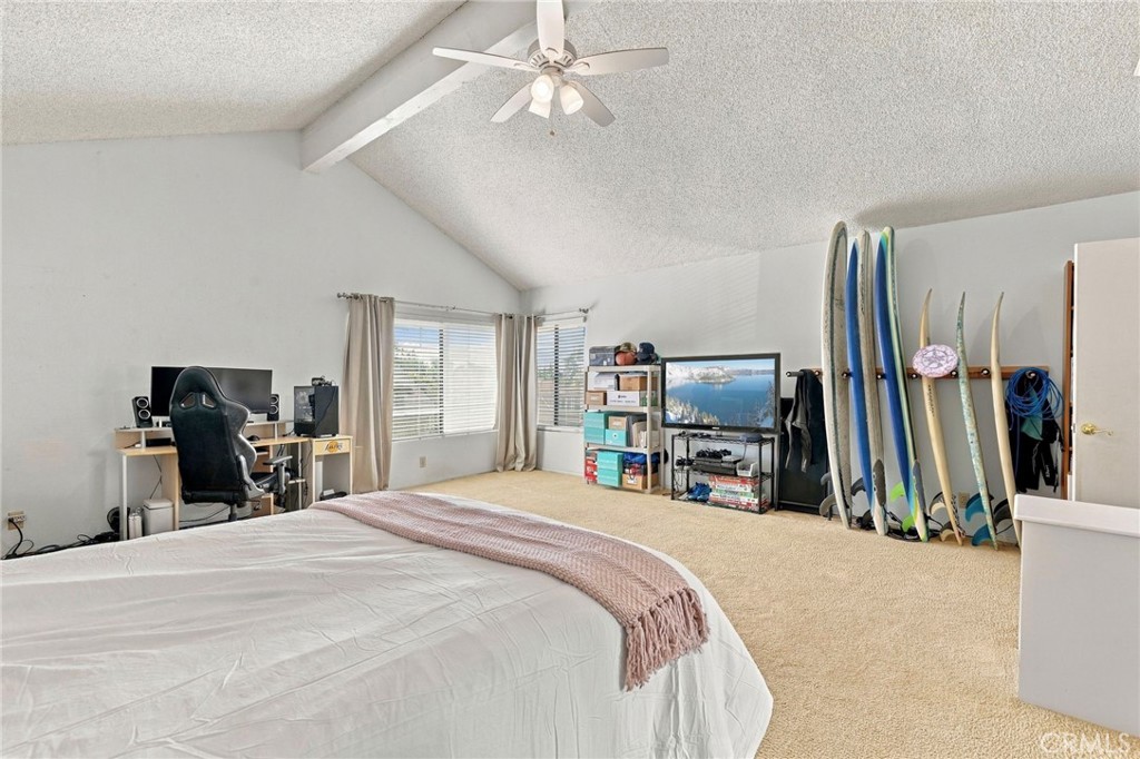 High vaulted ceilings - 25516 La Mirada Street, Laguna Hills CA 92653 - photo 44