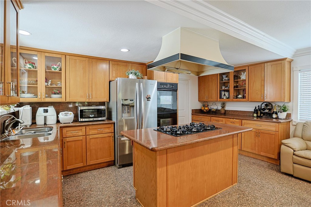 25532 Charlemagne, Laguna Hills CA 92653 - photo 7
