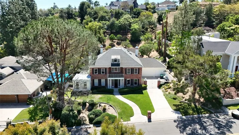 25602 Rapid Falls, Laguna Hills, CA 92653