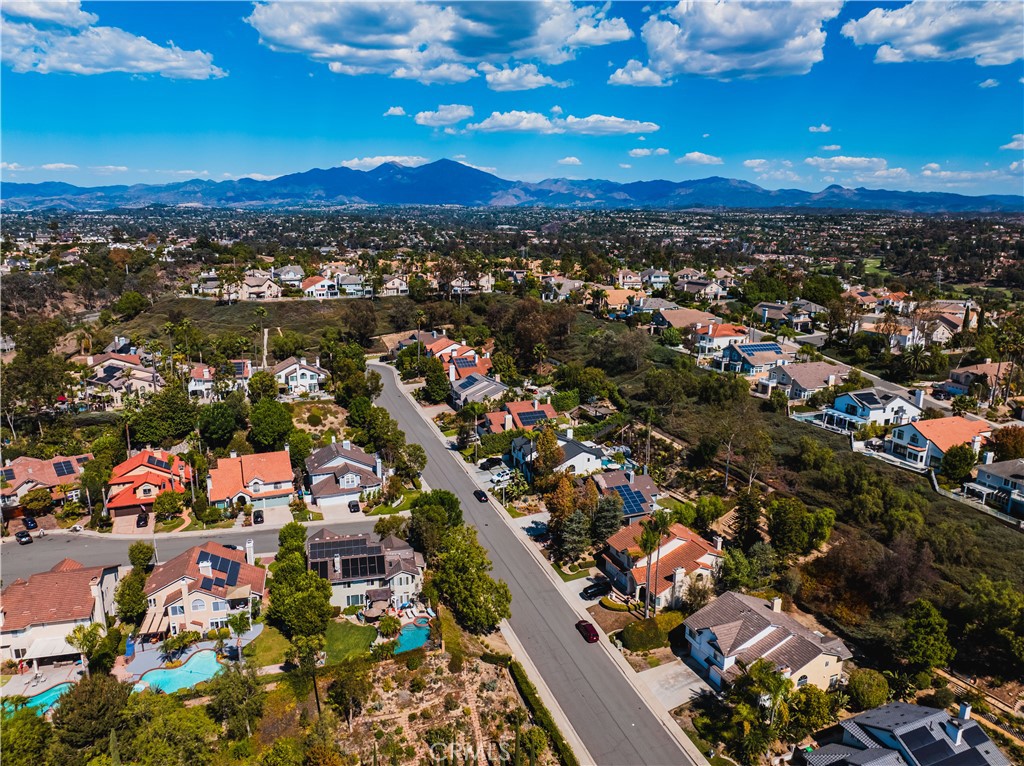 Welcome to your future home in the vibrant Moulton Ranch neighborhood of laguna hills - 25652 Nottingham Court, Laguna Hills CA 92653 - photo 33