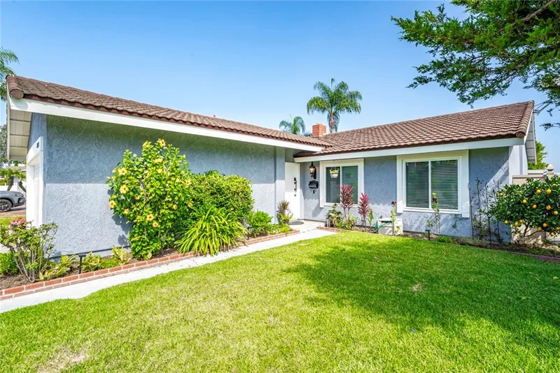 25681 Padua Drive, Laguna Hills, CA 92653