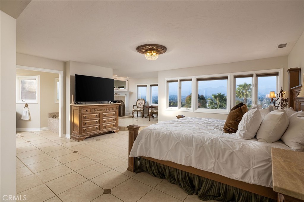 25761 HIGHPLAINS, Laguna Hills CA 92653 - photo 24