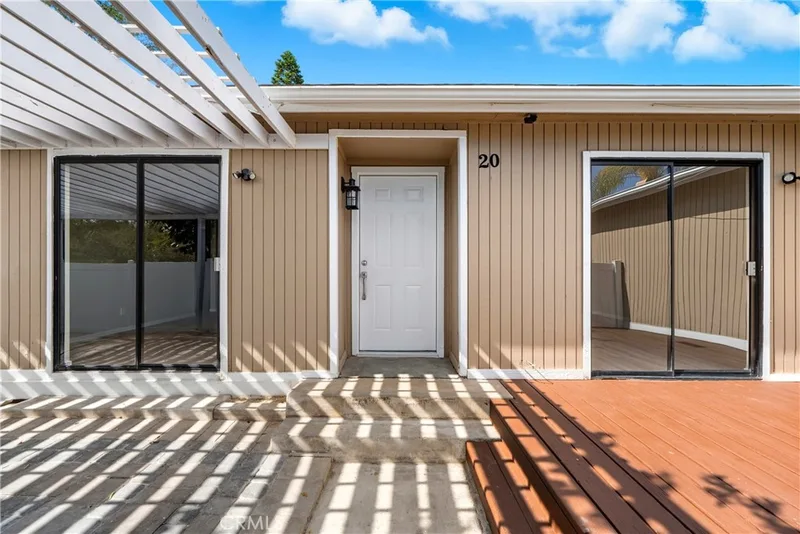 25888 Via Lomas 20, Laguna Hills, CA 92653