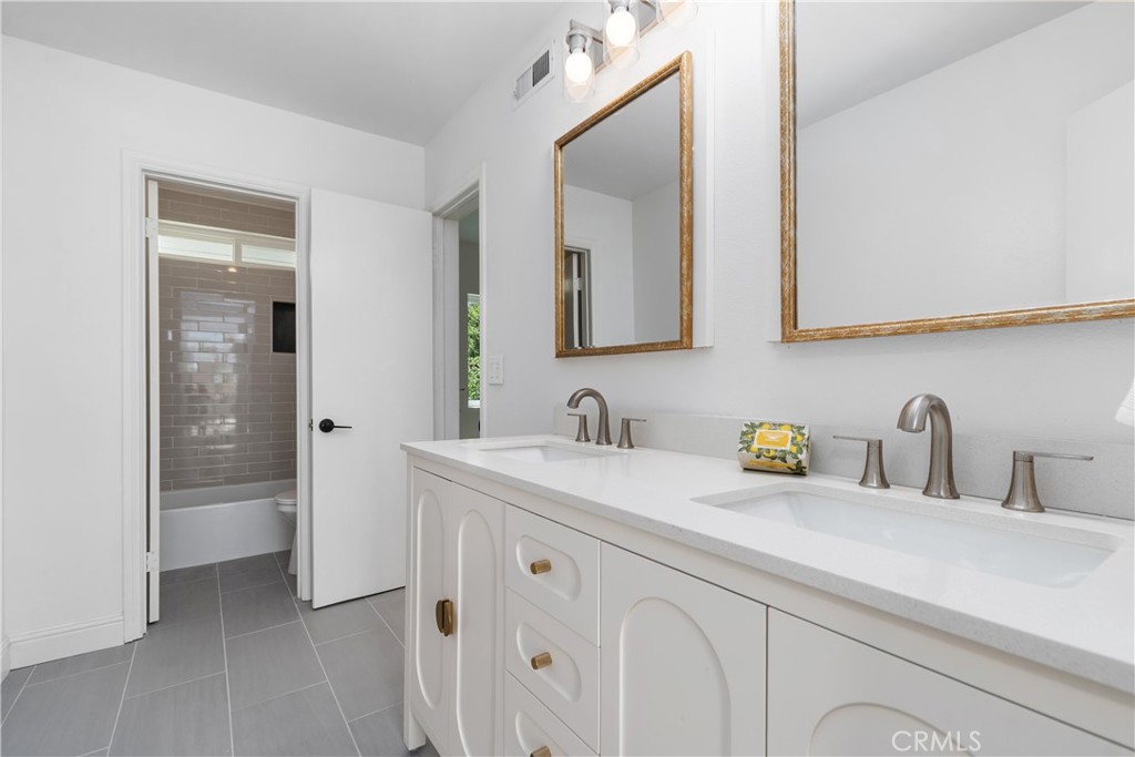 2nd primary bath - 25901 Nellie Gail, Laguna Hills CA 92653 - photo 20
