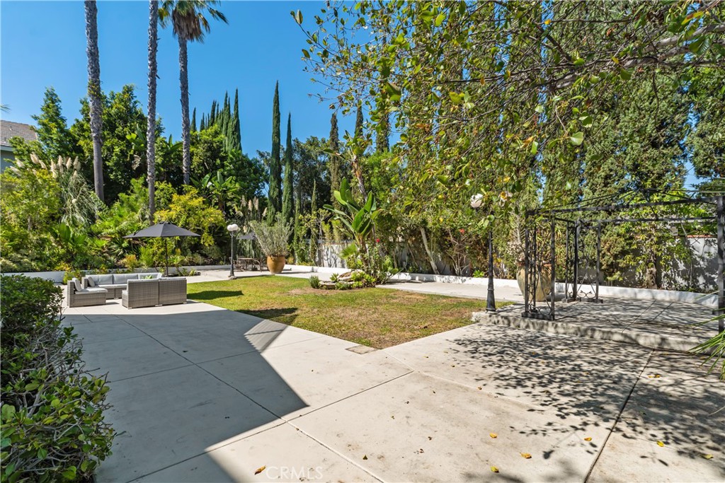 flat quarter acre yard - 25901 Nellie Gail, Laguna Hills CA 92653 - photo 30