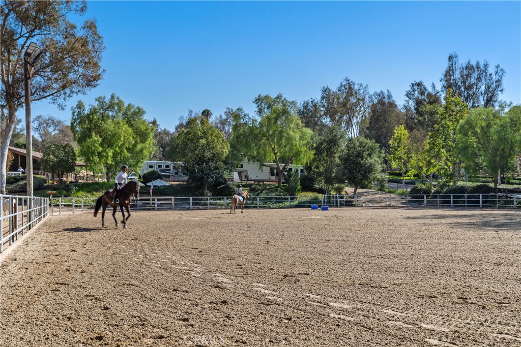 25901 Nellie Gail, Laguna Hills CA 92653 - photo 37