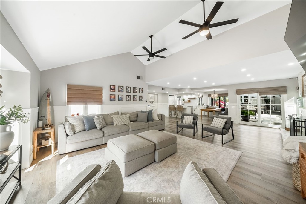 25902 Hitching Rail, Laguna Hills CA 92653 - photo 3