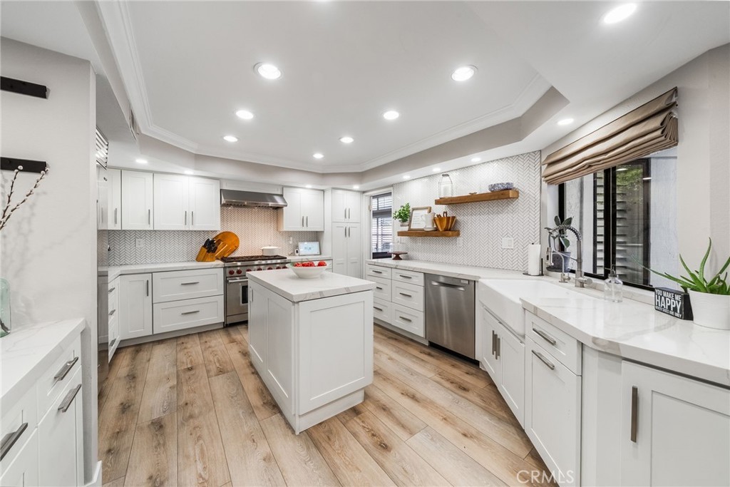 25902 Hitching Rail, Laguna Hills CA 92653 - photo 10