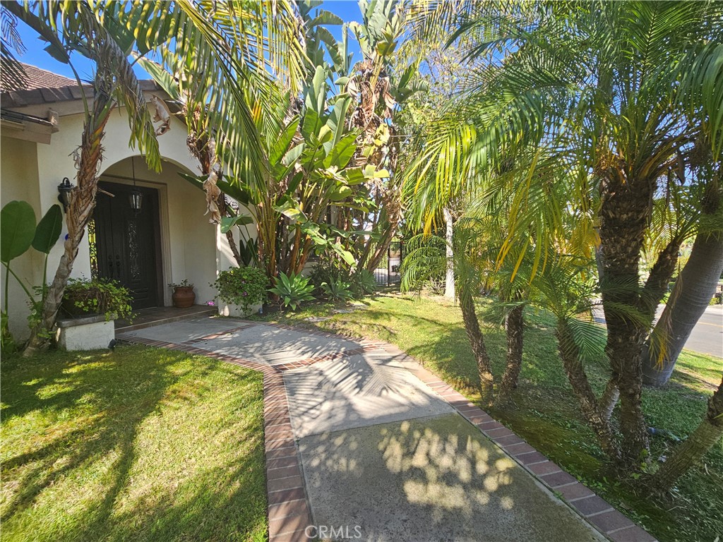 25941 Nellie Gail Rd, Laguna Hills CA 92653 - photo 1