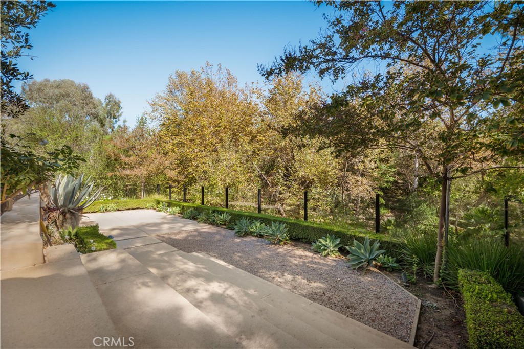 26192 Mount Diablo Road, Laguna Hills CA 92653 - photo 25