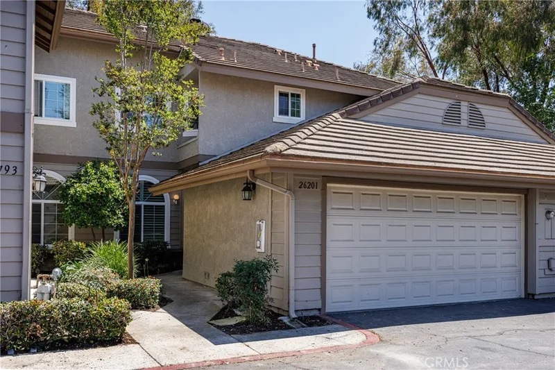 26201 Sunnyglen Avenue 212, Laguna Hills, CA 92653