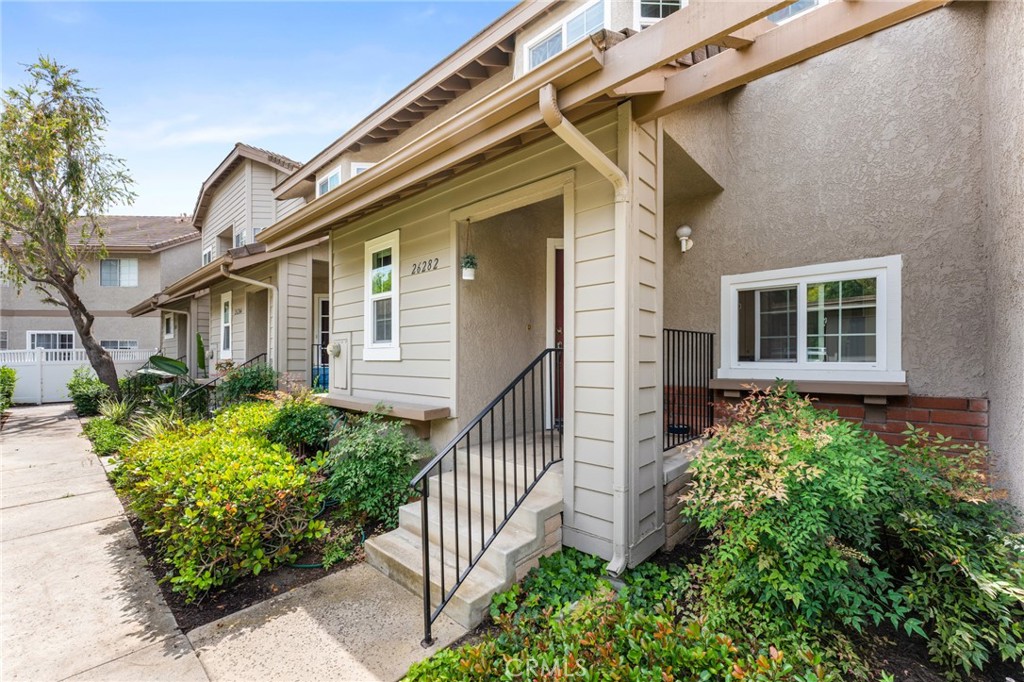 26282 Hanover, Laguna Hills CA 92653 - photo 2