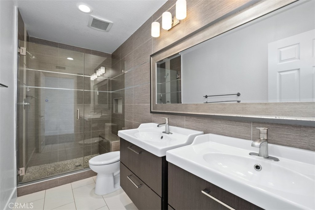 Bathroom 4 - 26741 Bridlewood Drive, Laguna Hills CA 92653 - photo 30