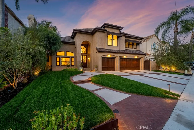 26952 Willow Tree, Laguna Hills, CA 92653