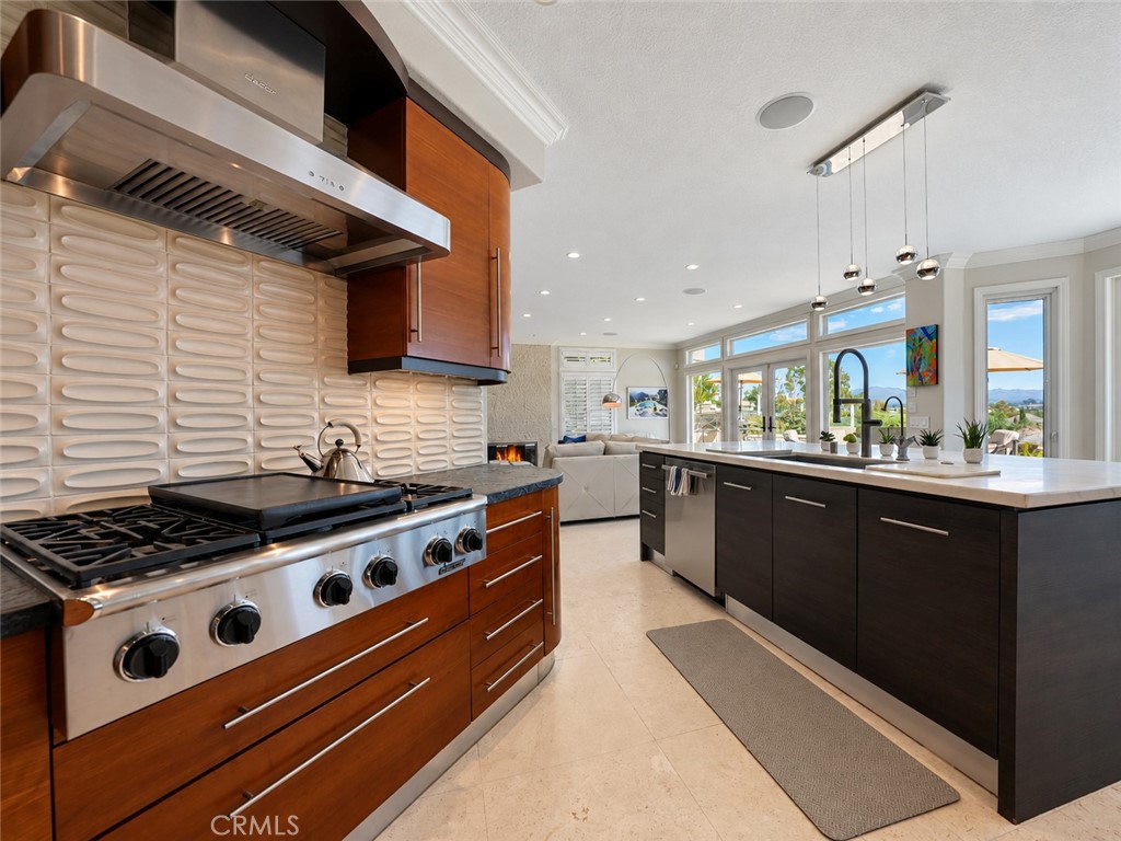 27052 Falling Leaf Drive, Laguna Hills CA 92653 - photo 12