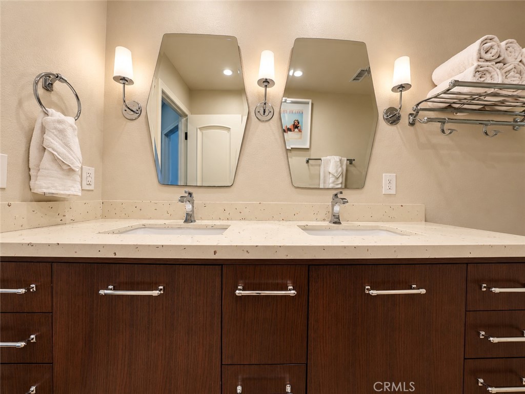 27052 Falling Leaf Drive, Laguna Hills CA 92653 - photo 47
