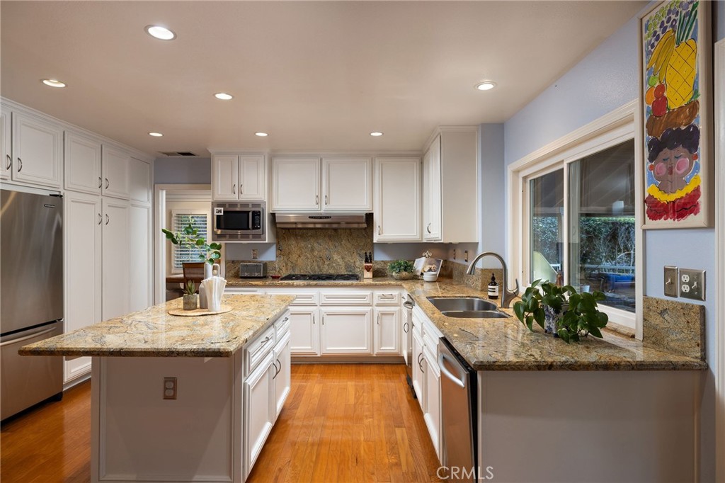 27401 Lost Colt Drive, Laguna Hills CA 92653 - photo 8