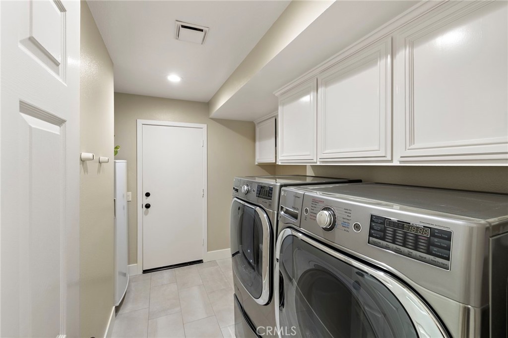 Laundry room - 27562 Lost Trail Drive, Laguna Hills CA 92653 - photo 39