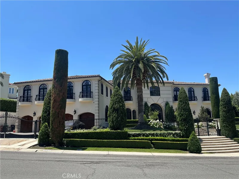 27571 Deputy Circle, Laguna Hills, CA 92653