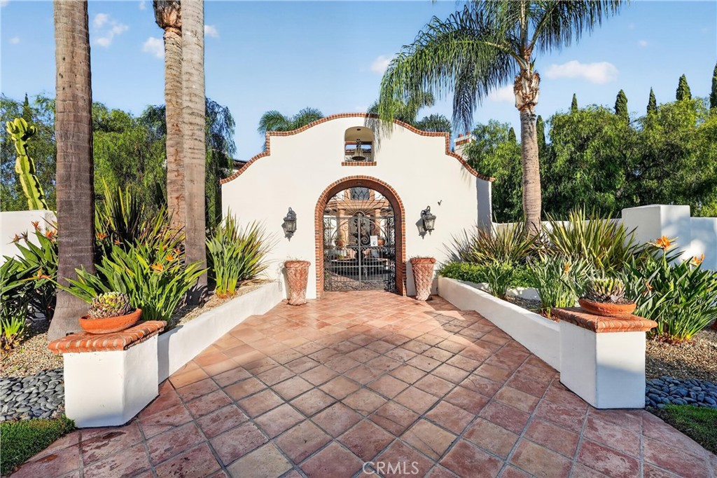 27641 Deputy, Laguna Hills CA 92653 - photo 5