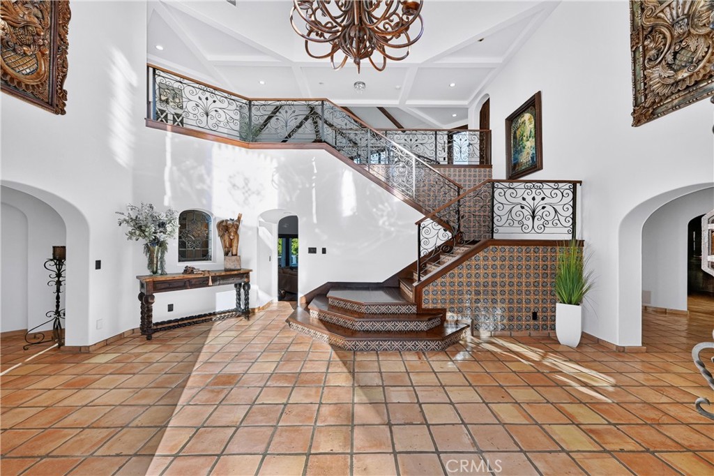 Stunning foyer - 27641 Deputy, Laguna Hills CA 92653 - photo 9